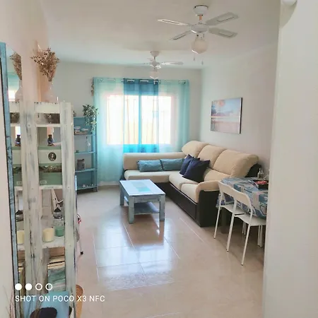 Nair كانديلاريا